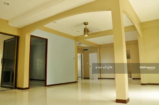 ให้เช่า บ้านเดี่ยว2ชั้น 50ตรว. 5ห้องนอน ห้องครัวบิวท์อิน อยู่ถนน ประดิษฐ์มนูธรรม(เลียบด่วนรามอินทรา)ใกล้ตลาดนัดเลียบด่วน ให้เช่า20,000/เดือน